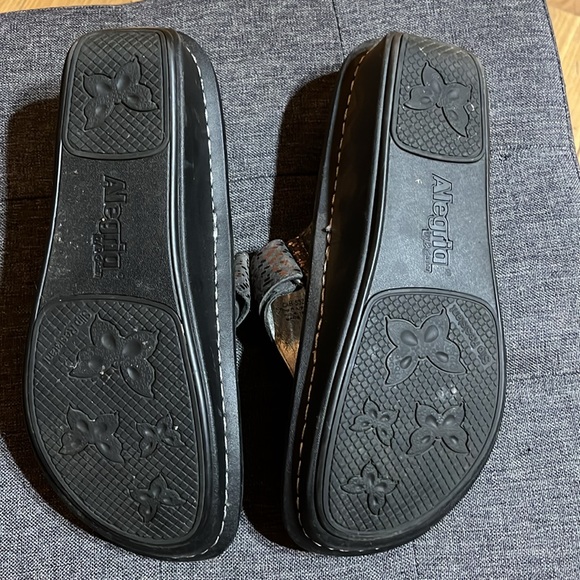 Alegria by PG Lite gray slides - Picture 3 of 4